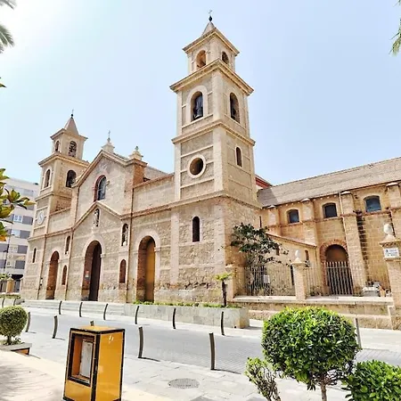 アパート нова в центрі з басейном та паркінгом