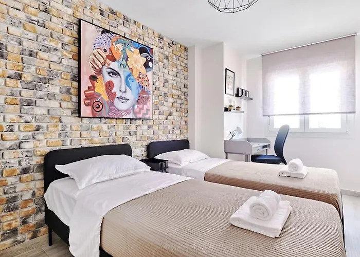 нова в центрі з басейном та паркінгом Appartement Torrevieja